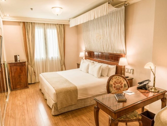 Melia Recoleta Plaza 5 {star}